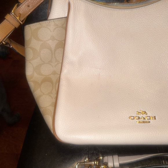 Amazing Coach Shoulder bag! - Picture 3 of 9